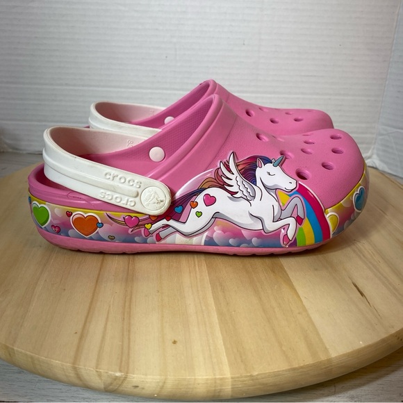 CROCS Pegasus Horse Pony Unicorn Rainbow Hearts Pink Slip On Slingback Girls J-3 - Picture 1 of 8